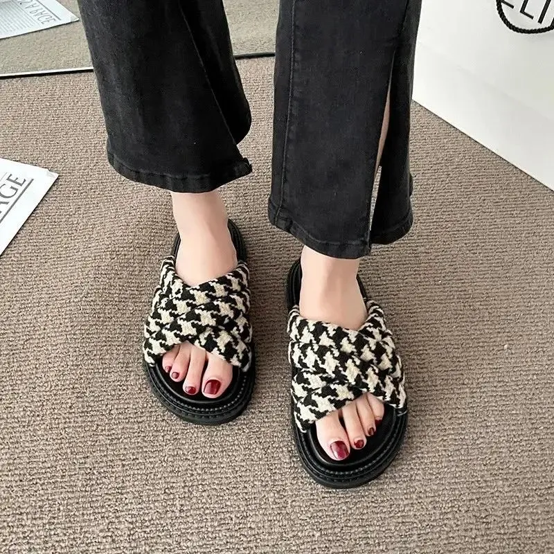 Houndstooth CrissCross Slippers for Woman