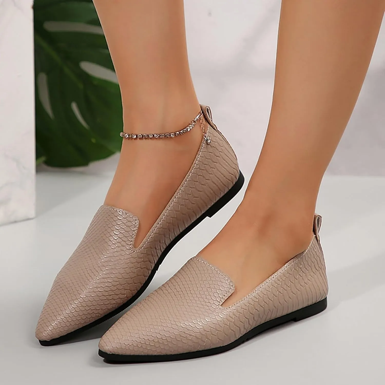 Women's Soft Orthopedic Shoes Breathable Woven Go Walking Slip On Foam Shoes Arch Support Hands Slip in Sneakers